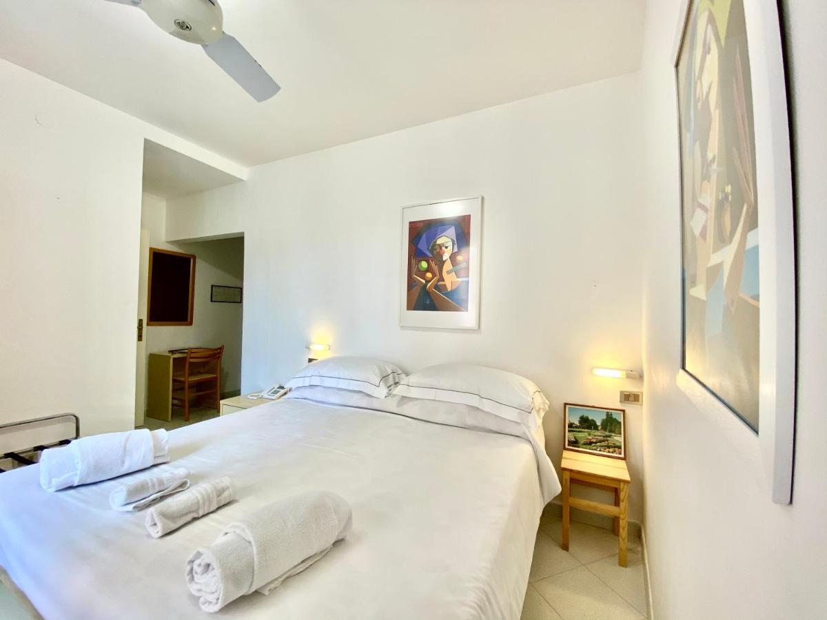 Hotel Alba Chiara 피날레리구레 외부 사진