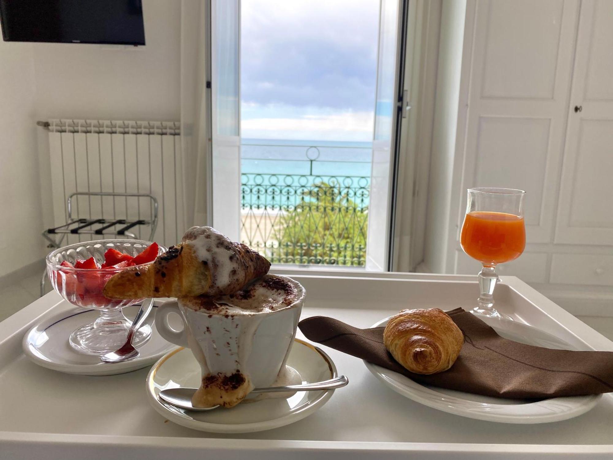 Hotel Alba Chiara 피날레리구레 외부 사진